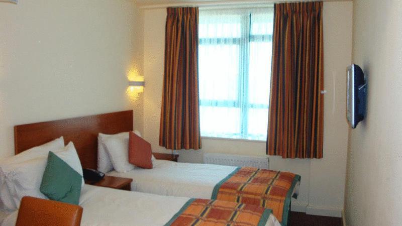 Sefton Express Hotel Ballasalla ภายนอก รูปภาพ