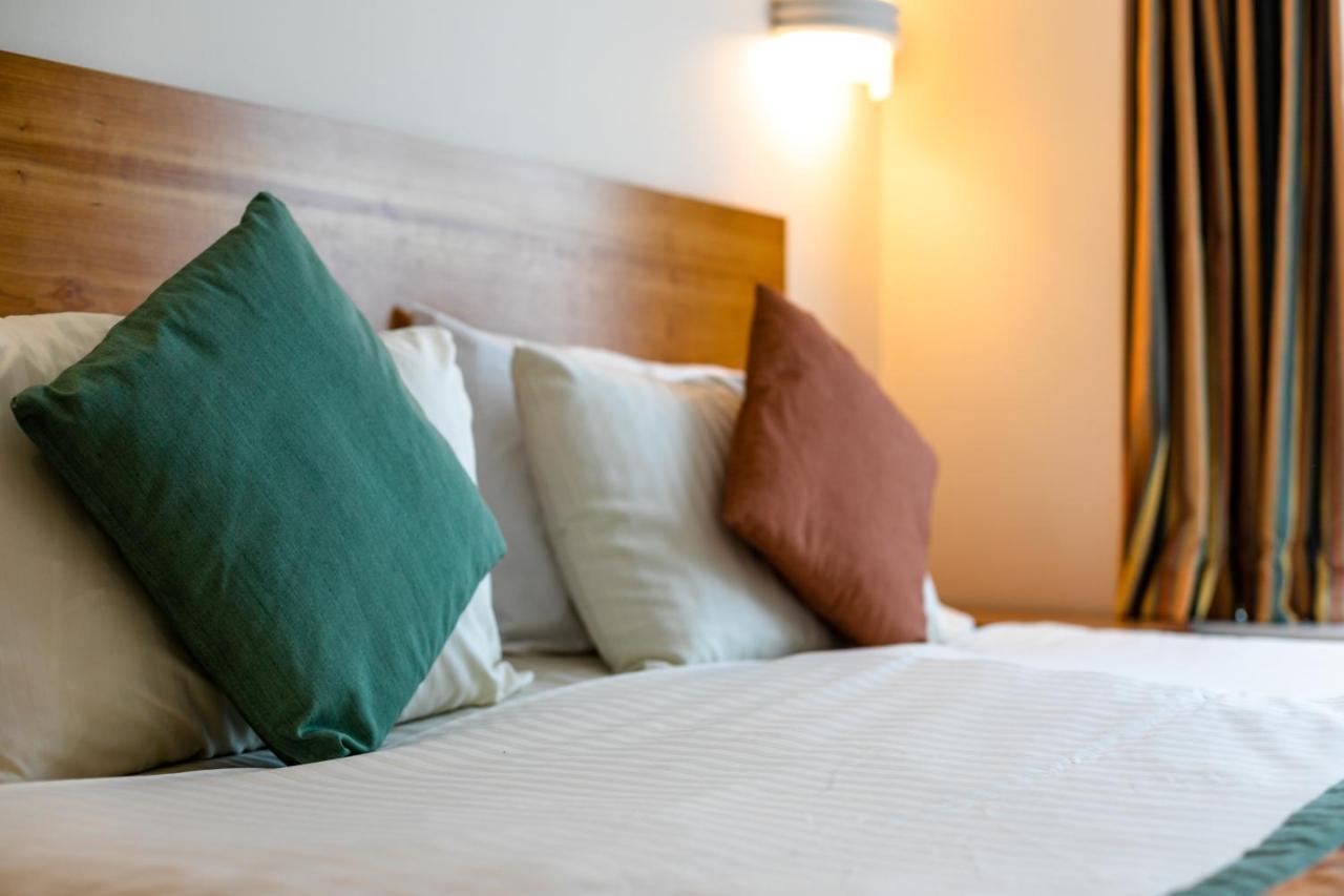 Sefton Express Hotel Ballasalla ภายนอก รูปภาพ